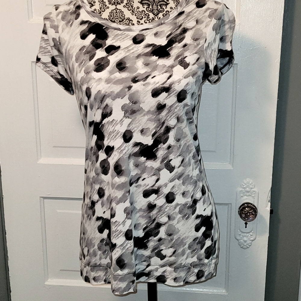 Simply Vera short sleeve blouse